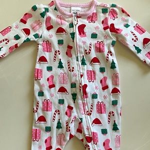 NWOT newborn girl holiday sleeper